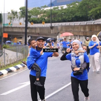 Runner Photo 7960017