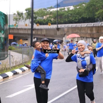 Runner Photo 7960019