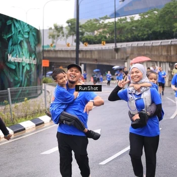 Runner Photo 7960027