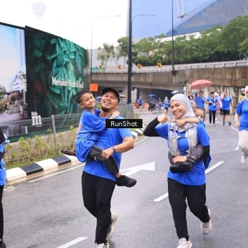 Runner Photo 7960029