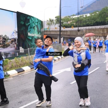 Runner Photo 7960031