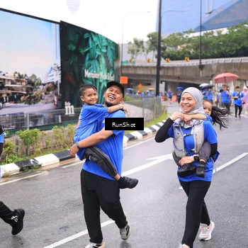 Runner Photo 7960033