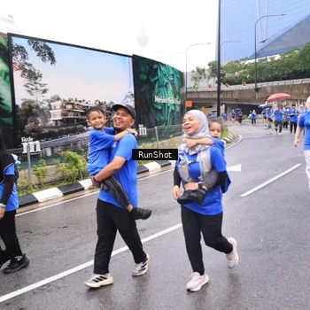 Runner Photo 7960040