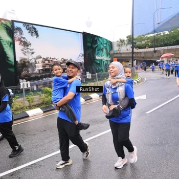 Runner Photo 7960041