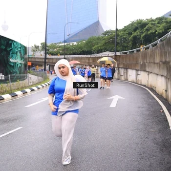 Runner Photo 7960051