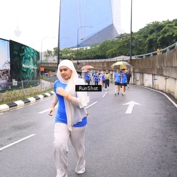 Runner Photo 7960052