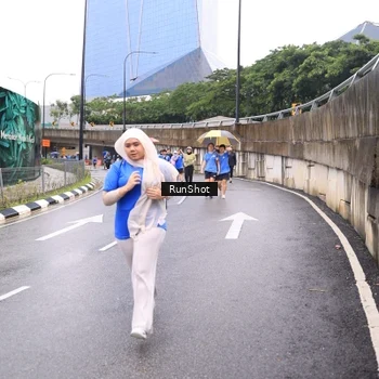 Runner Photo 7960082