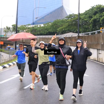 Runner Photo 7960122