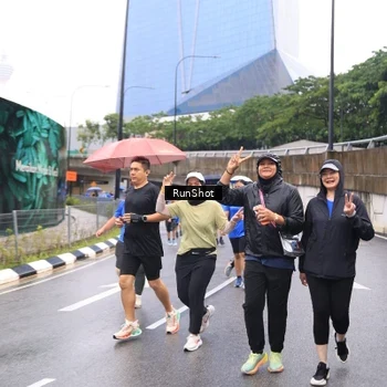 Runner Photo 7960125