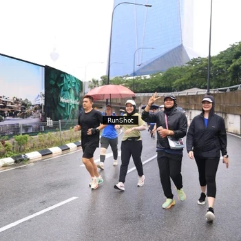 Runner Photo 7960127