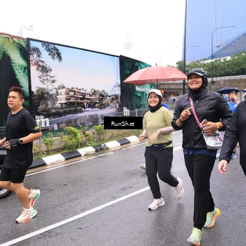 Runner Photo 7960129