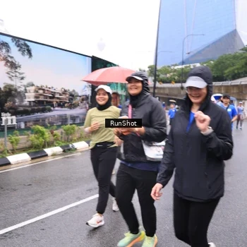 Runner Photo 7960132