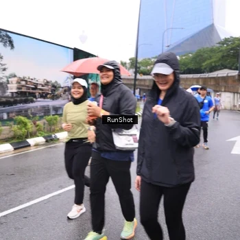 Runner Photo 7960135