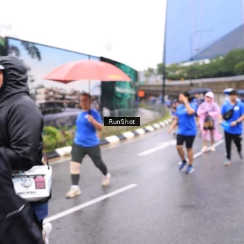 Runner Photo 7960150
