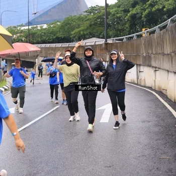 Runner Photo 7960172