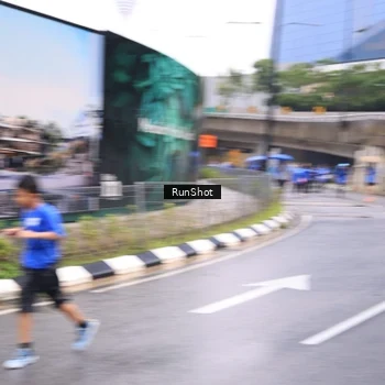Runner Photo 7960203