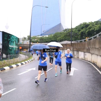Runner Photo 7960237