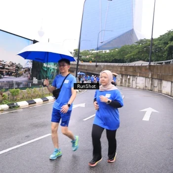 Runner Photo 7960253