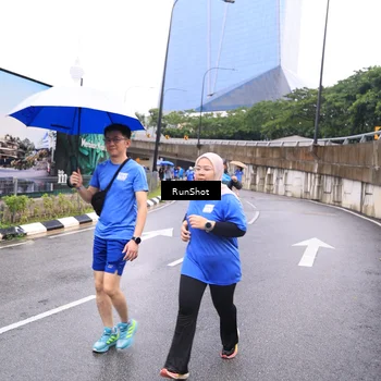 Runner Photo 7960256
