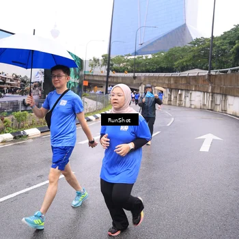 Runner Photo 7960257