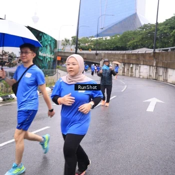 Runner Photo 7960259