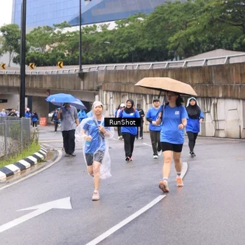 Runner Photo 7960287