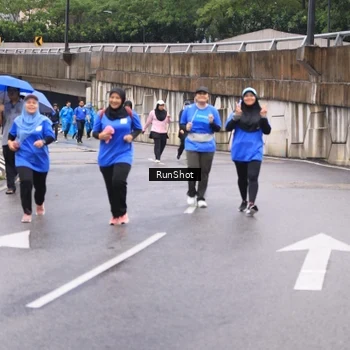 Runner Photo 7960329