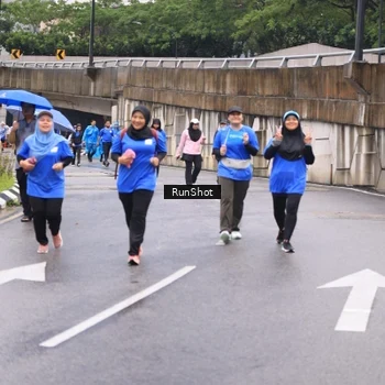 Runner Photo 7960330