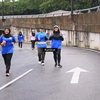 Runner Photo 7960338
