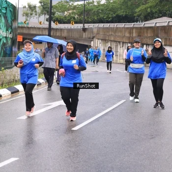 Runner Photo 7960351