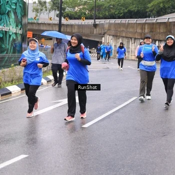 Runner Photo 7960352
