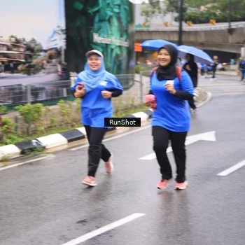 Runner Photo 7960360