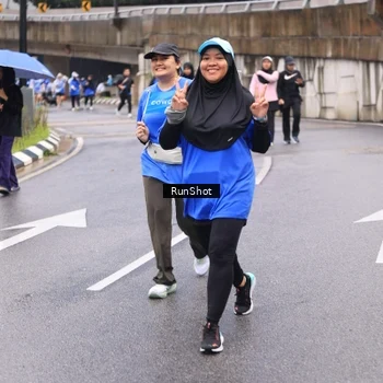 Runner Photo 7960374