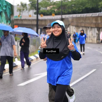 Runner Photo 7960383