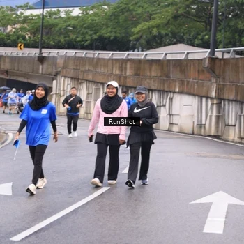 Runner Photo 7960404