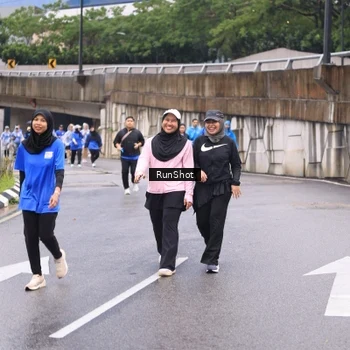 Runner Photo 7960414