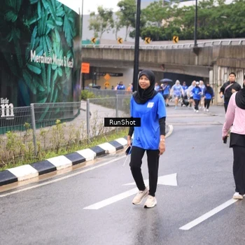 Runner Photo 7960417