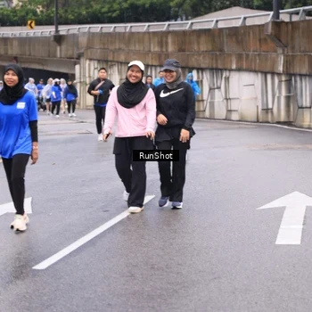 Runner Photo 7960420
