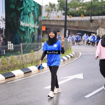 Runner Photo 7960425