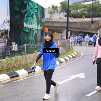 Runner Photo 7960428