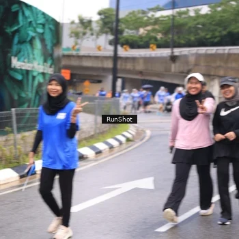 Runner Photo 7960430