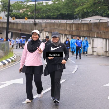 Runner Photo 7960433