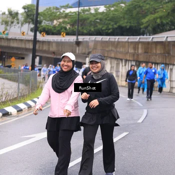 Runner Photo 7960440