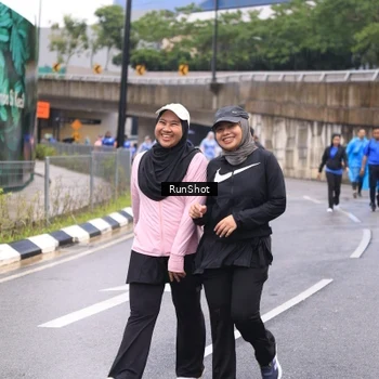 Runner Photo 7960444