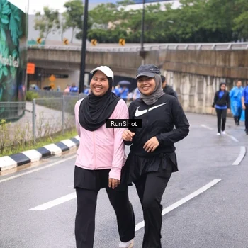 Runner Photo 7960445