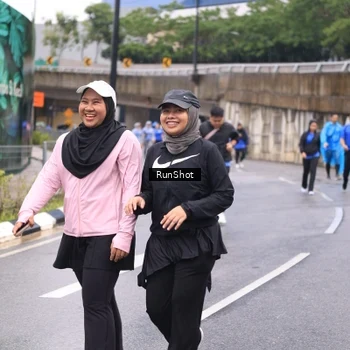 Runner Photo 7960450