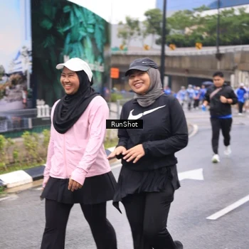 Runner Photo 7960453