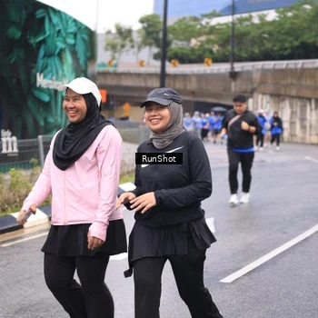 Runner Photo 7960454