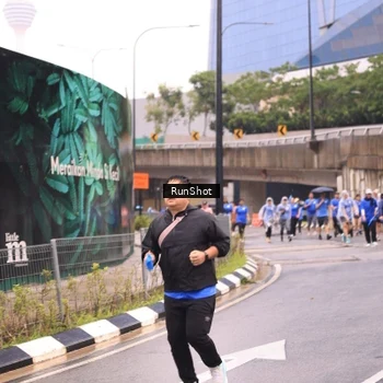Runner Photo 7960460