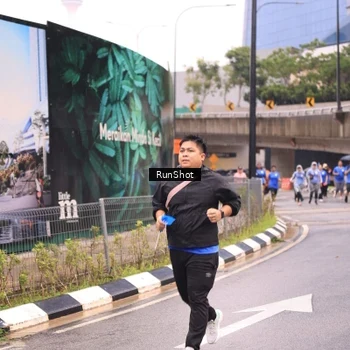 Runner Photo 7960462